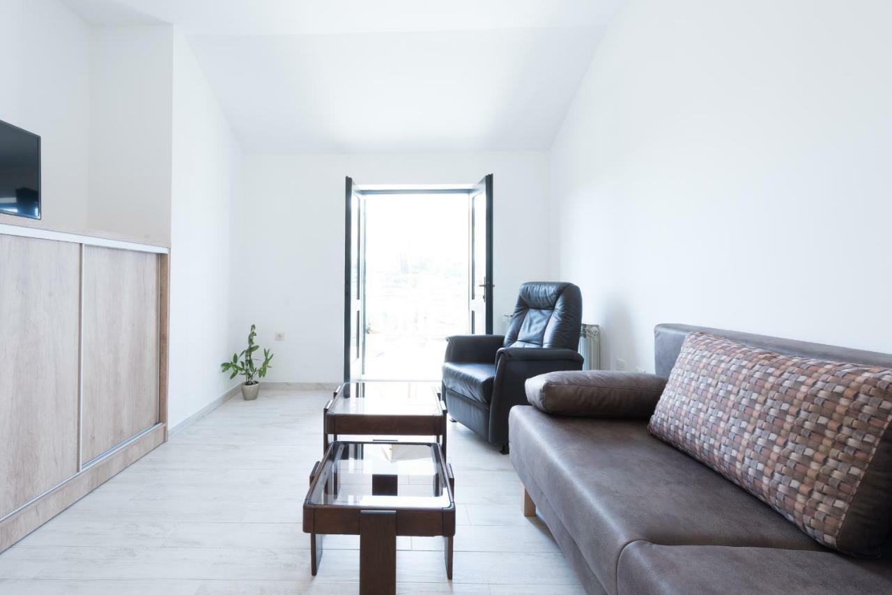 Apartment Obradovic 챠브타트 외부 사진